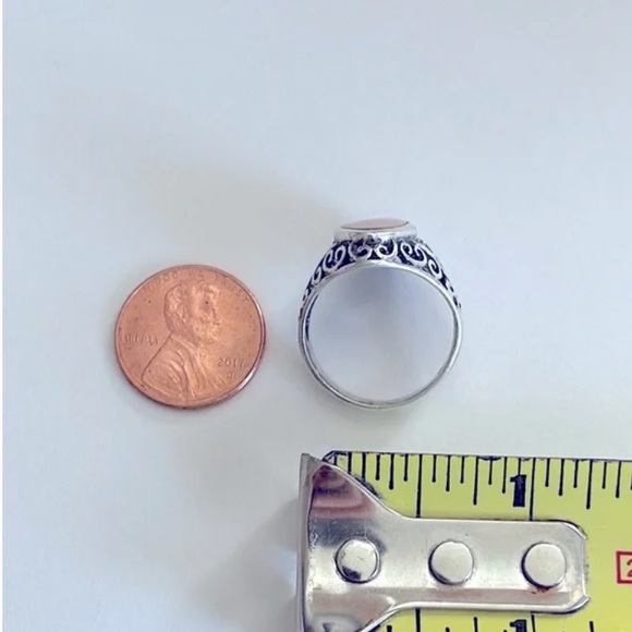 Mother of Pearl Ring on 925 Sterling Silver - Picture 9 of 10